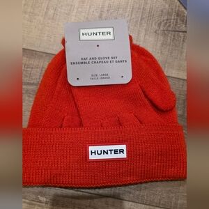 Hunter Red Hat And Gloves